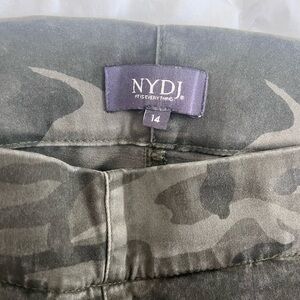 NYDJ Green Camouflage Trousers